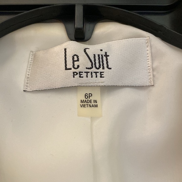 LE SUIT PETITE SINGLE BUTTON BLAZER - Picture 2 of 7